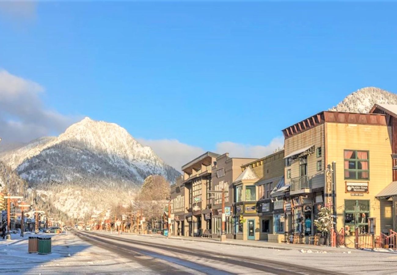 Townhouse in Frisco - Near Main St Frisco + 5 Ski Resorts Come Play+Ski!