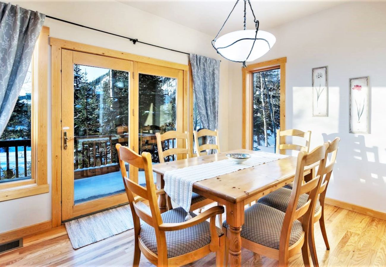 Townhouse in Frisco - Near Main St Frisco + 5 Ski Resorts Come Play+Ski!