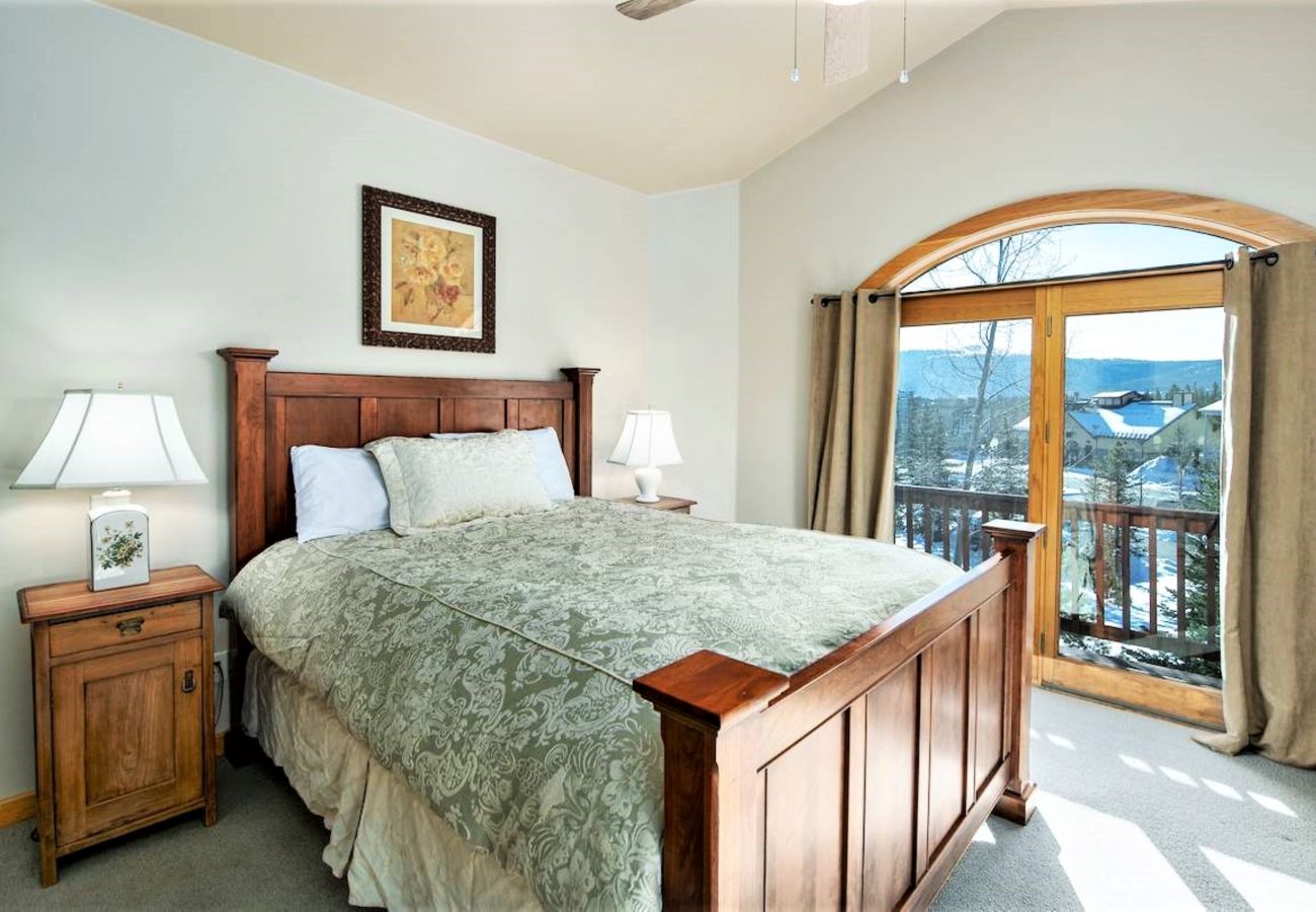 Townhouse in Frisco - Near Main St Frisco + 5 Ski Resorts Come Play+Ski!