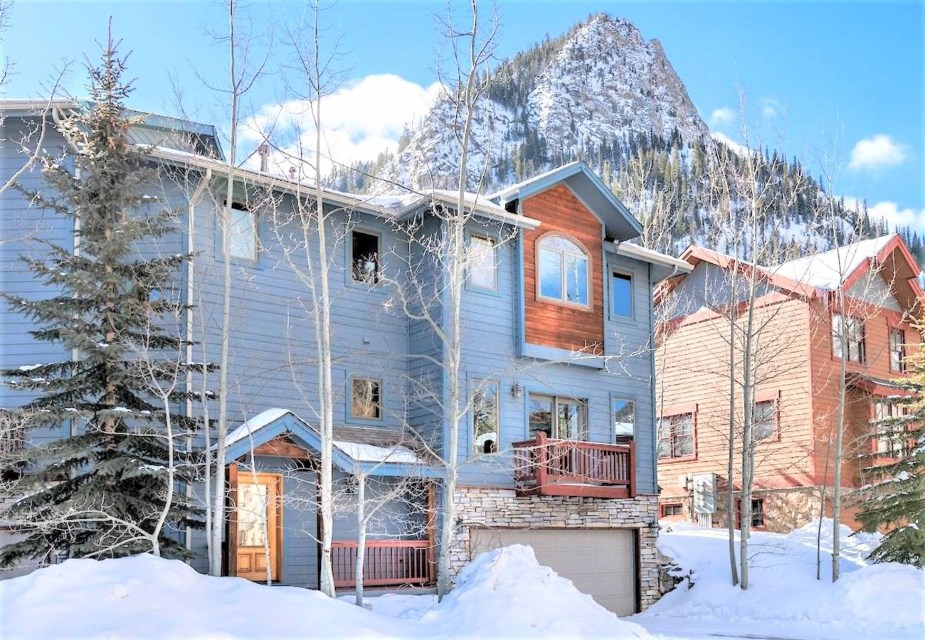 Townhouse in Frisco - Near Main St Frisco + 5 Ski Resorts Come Play+Ski!