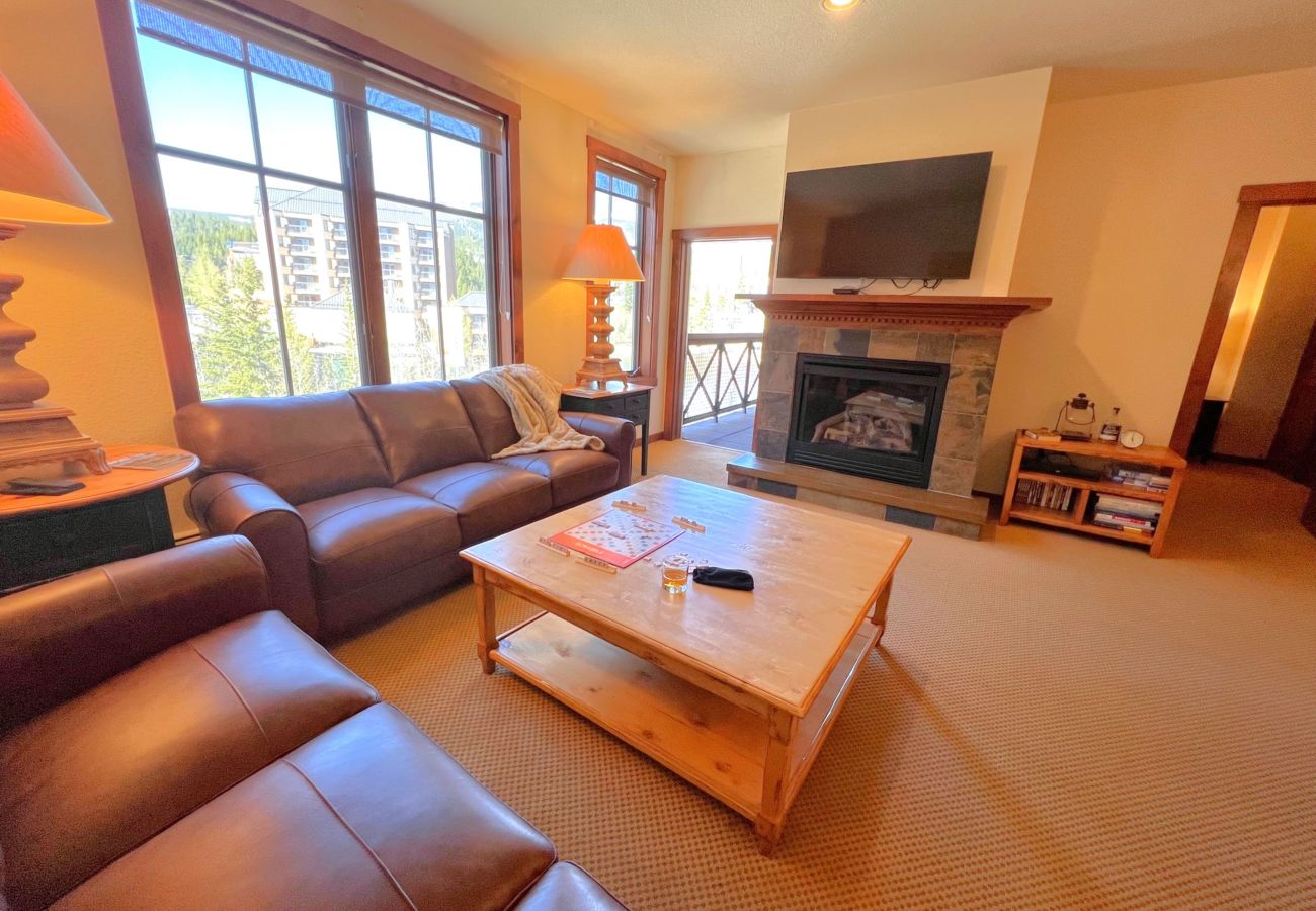 Condominium in Breckenridge - Main St Station Views! Pool+7 Hot Tubs Walk 2 Lift