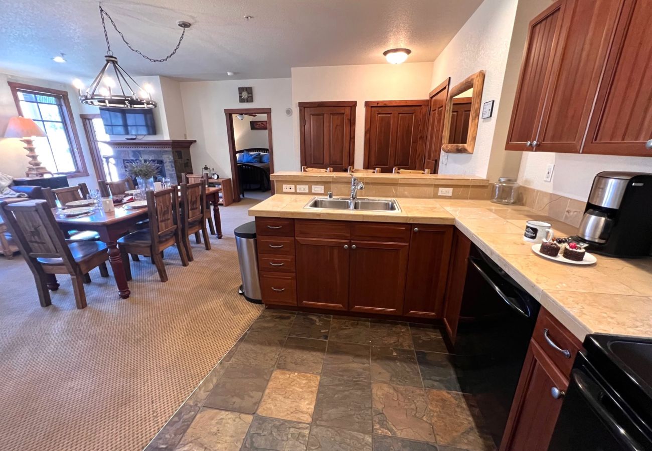 Condominium in Breckenridge - Main St Station Views! Pool+7 Hot Tubs Walk 2 Lift