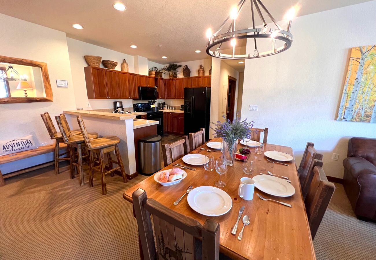 Condominium in Breckenridge - Main St Station Views! Pool+7 Hot Tubs Walk 2 Lift