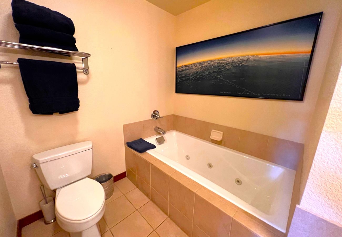 Condominium in Breckenridge - Main St Station Views! Pool+7 Hot Tubs Walk 2 Lift