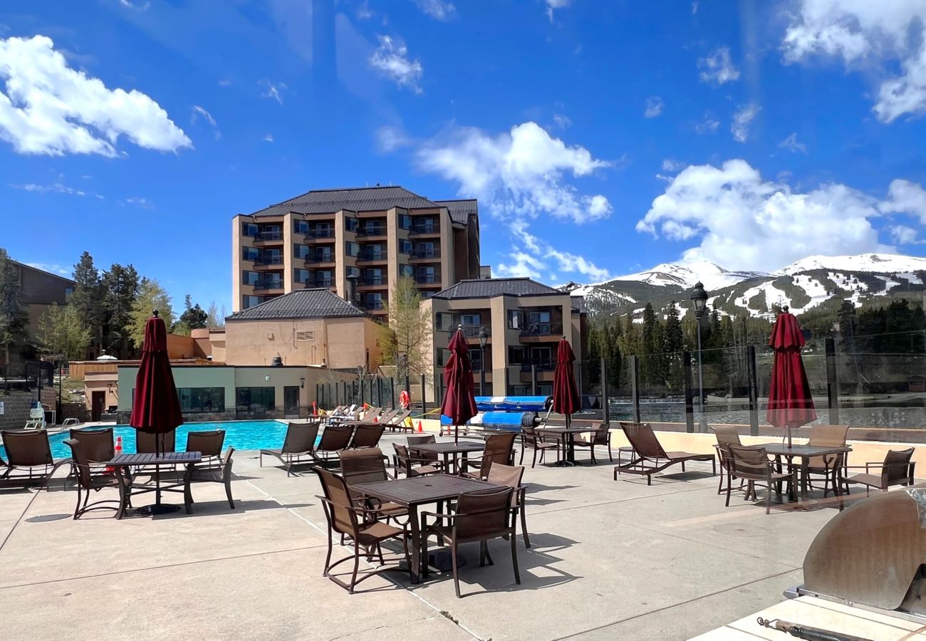 Condominium in Breckenridge - Main St Station Views! Pool+7 Hot Tubs Walk 2 Lift