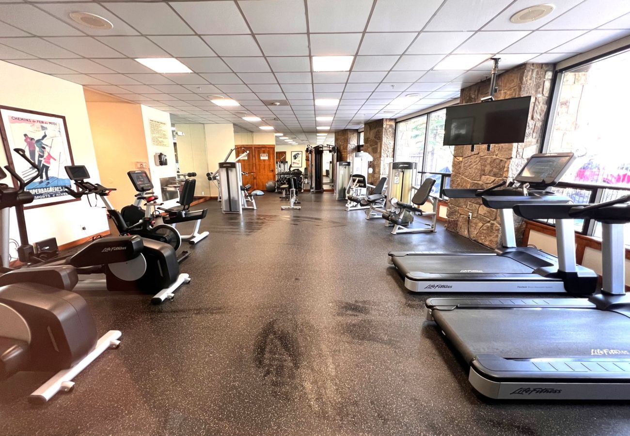 Condominium in Breckenridge - Main St Station Views! Pool+7 Hot Tubs Walk 2 Lift
