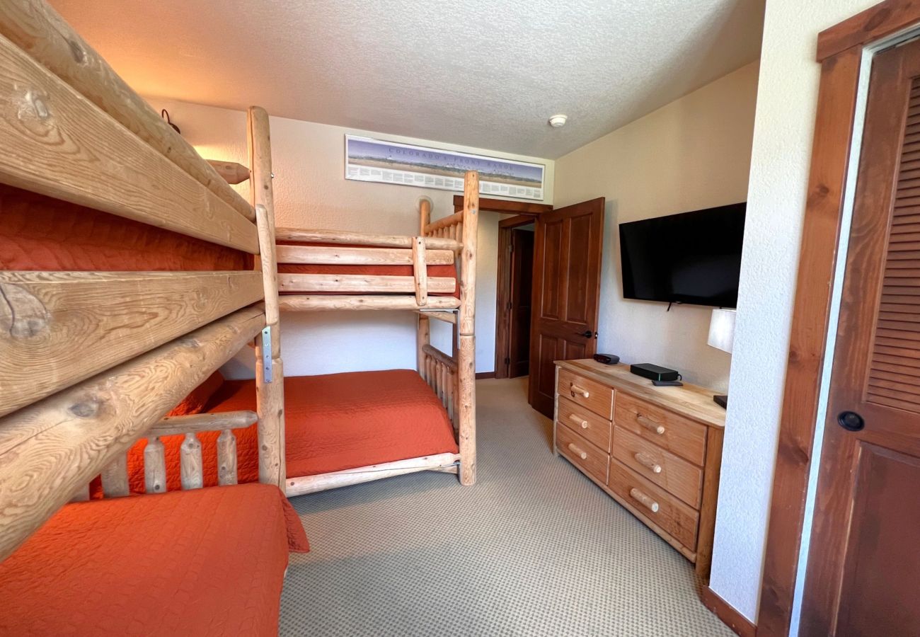 Condominium in Breckenridge - Main St Station Views! Pool+7 Hot Tubs Walk 2 Lift
