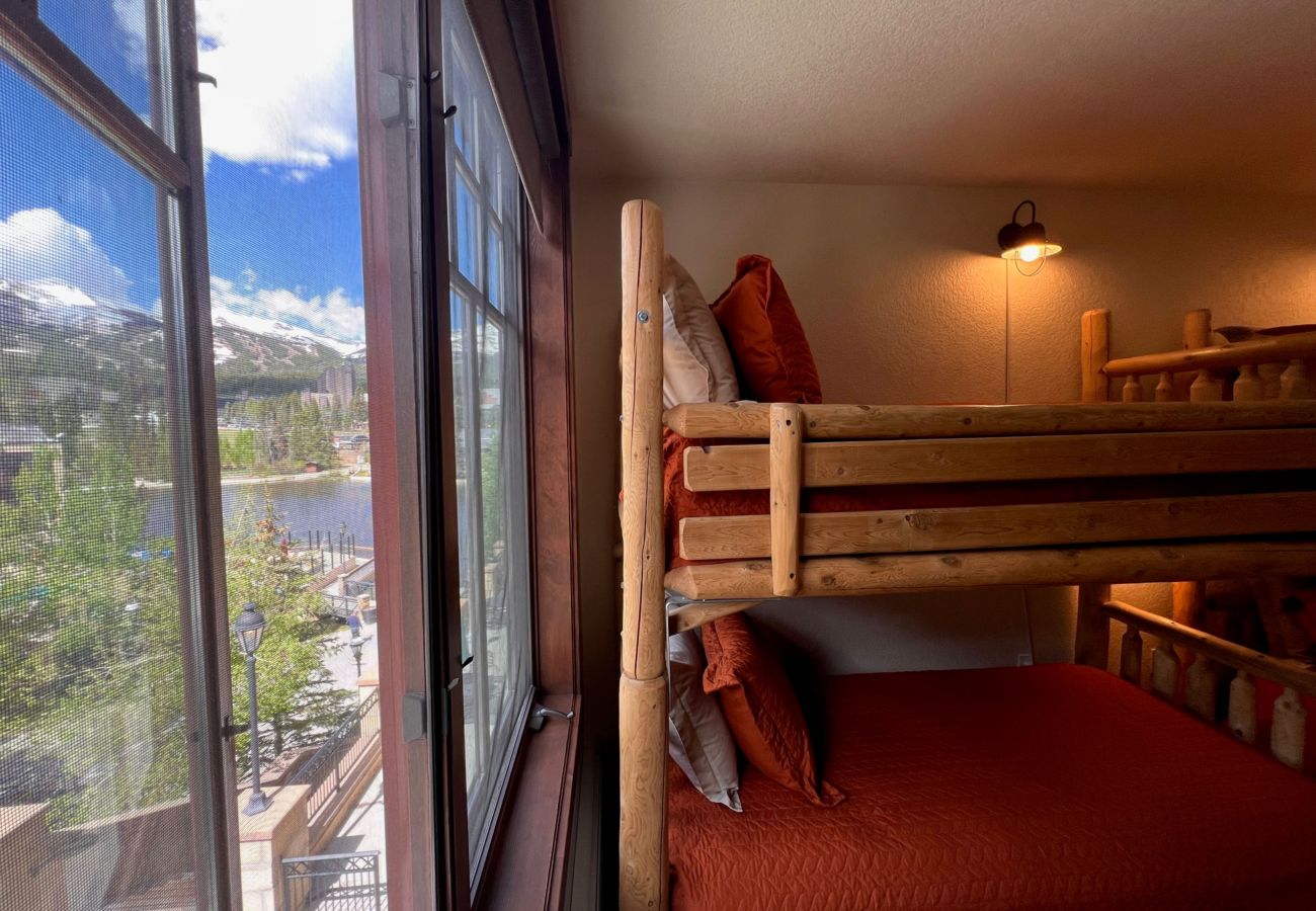Condominium in Breckenridge - Main St Station Views! Pool+7 Hot Tubs Walk 2 Lift