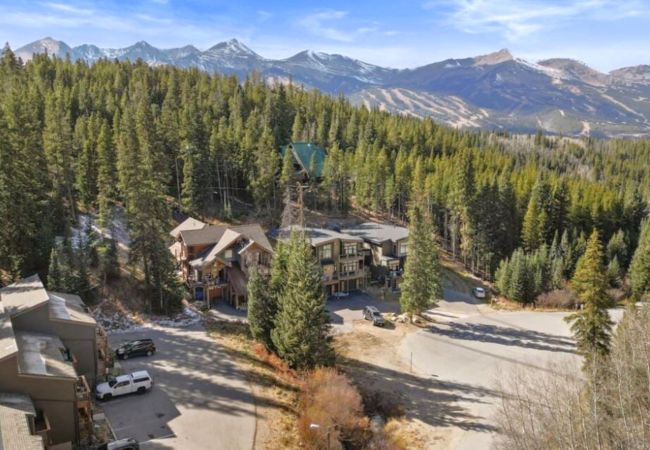 Townhouse in Breckenridge - Baldy Mountain Basecamp - Pet Friendly! - Free Shuttle Access Townhouse in Breckenridge - Baldy Mountain Basecamp - Pet Friendly! - Free Shuttle Access