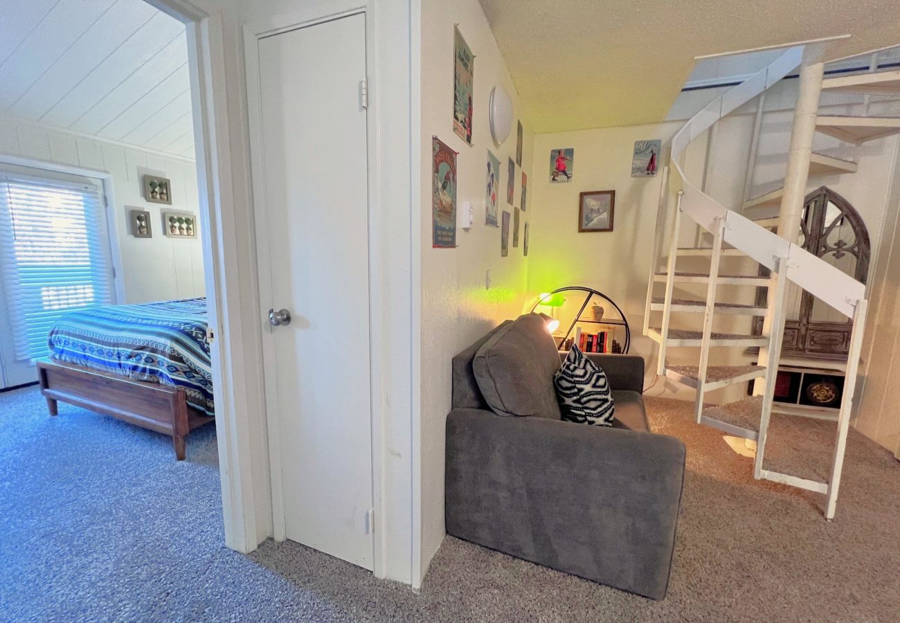 Townhouse in Breckenridge - Cozy Condo FREE Short Shuttle Ride to Ski Breck!