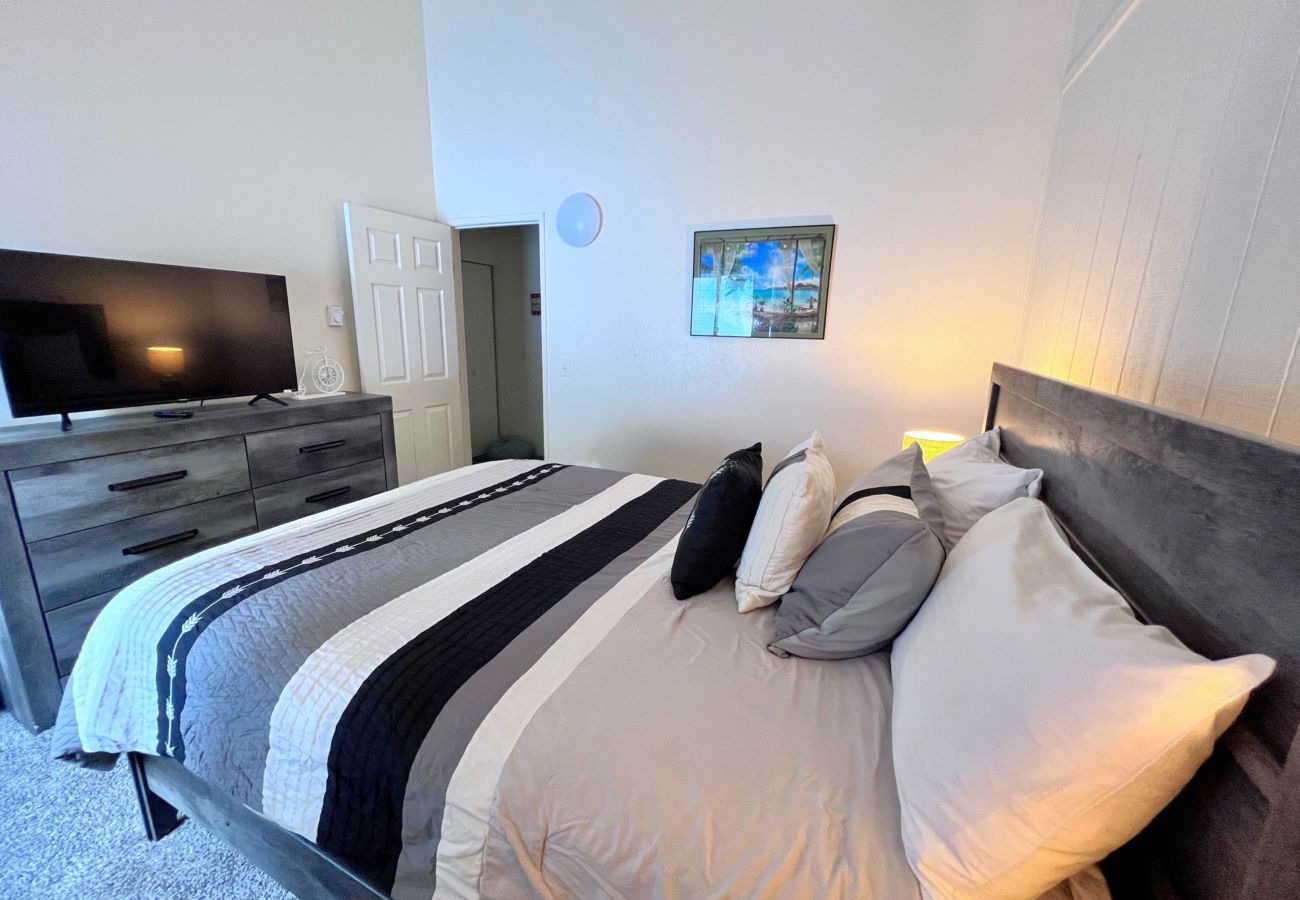Townhouse in Breckenridge - Cozy Condo FREE Short Shuttle Ride to Ski Breck!