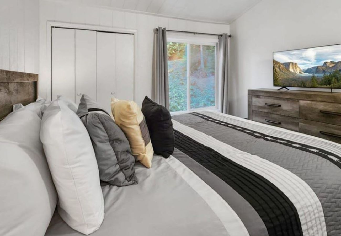 Townhouse in Breckenridge - Cozy Condo FREE Short Shuttle Ride to Ski Breck!