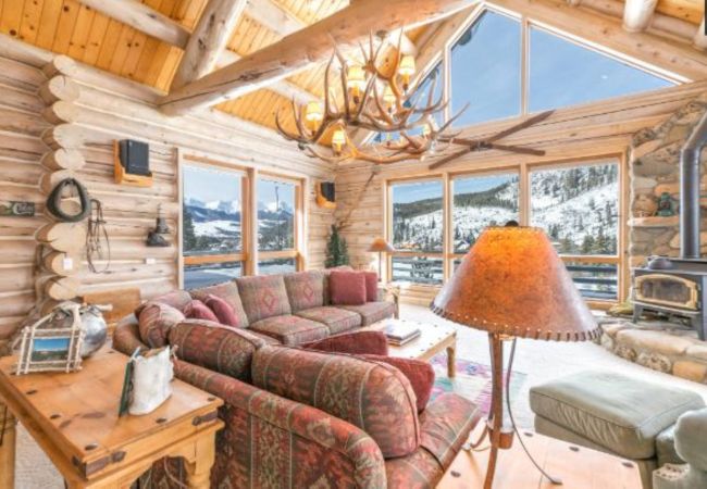 House in Breckenridge - Swan Valley Estate • Log Home • Mtn. Views • 10 min. to Breck House in Breckenridge - Swan Valley Estate • Log Home • Mtn. Views • 10 min. to Breck