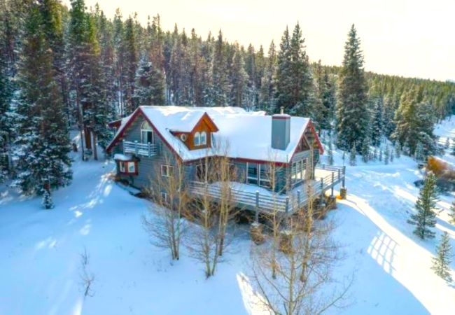 House in Breckenridge - Swan Valley Estate • Log Home • Mtn. Views • 10 min. to Breck House in Breckenridge - Swan Valley Estate • Log Home • Mtn. Views • 10 min. to Breck