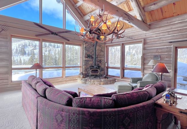 House in Breckenridge - Swan Valley Estate • Log Home • Mtn. Views • 10 min. to Breck House in Breckenridge - Swan Valley Estate • Log Home • Mtn. Views • 10 min. to Breck