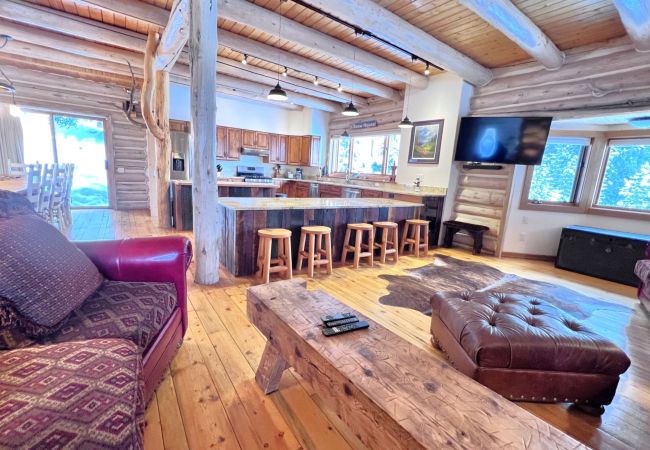 House in Breckenridge - Swan Valley Estate • Log Home • Mtn. Views • 10 min. to Breck House in Breckenridge - Swan Valley Estate • Log Home • Mtn. Views • 10 min. to Breck