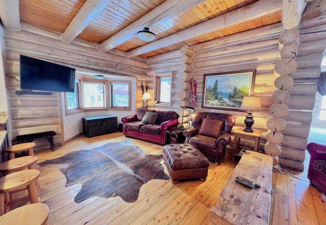 House in Breckenridge - Swan Valley Estate • Log Home • Mtn. Views • 10 min. to Breck House in Breckenridge - Swan Valley Estate • Log Home • Mtn. Views • 10 min. to Breck