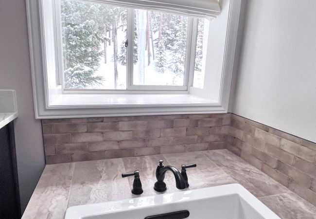 House in Breckenridge - Swan Valley Estate • Log Home • Mtn. Views • 10 min. to Breck House in Breckenridge - Swan Valley Estate • Log Home • Mtn. Views • 10 min. to Breck