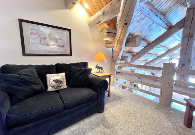 House in Breckenridge - Swan Valley Estate • Log Home • Mtn. Views • 10 min. to Breck House in Breckenridge - Swan Valley Estate • Log Home • Mtn. Views • 10 min. to Breck