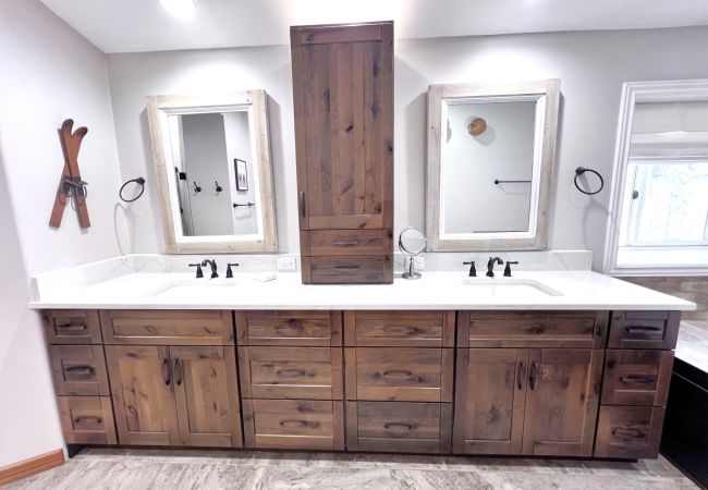 House in Breckenridge - Swan Valley Estate • Log Home • Mtn. Views • 10 min. to Breck House in Breckenridge - Swan Valley Estate • Log Home • Mtn. Views • 10 min. to Breck