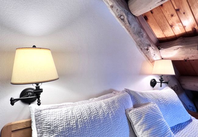 House in Breckenridge - Swan Valley Estate • Log Home • Mtn. Views • 10 min. to Breck House in Breckenridge - Swan Valley Estate • Log Home • Mtn. Views • 10 min. to Breck