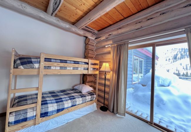 House in Breckenridge - Swan Valley Estate • Log Home • Mtn. Views • 10 min. to Breck House in Breckenridge - Swan Valley Estate • Log Home • Mtn. Views • 10 min. to Breck