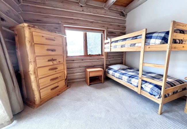 House in Breckenridge - Swan Valley Estate • Log Home • Mtn. Views • 10 min. to Breck House in Breckenridge - Swan Valley Estate • Log Home • Mtn. Views • 10 min. to Breck