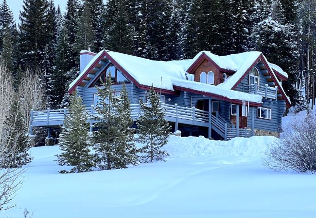 House in Breckenridge - Swan Valley Estate • Log Home • Mtn. Views • 10 min. to Breck House in Breckenridge - Swan Valley Estate • Log Home • Mtn. Views • 10 min. to Breck