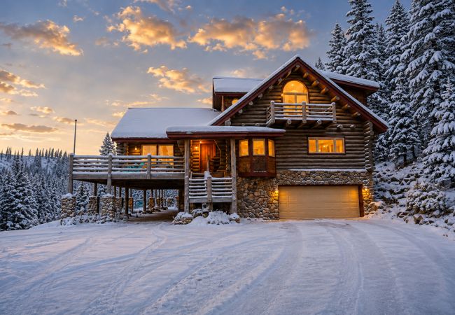 House in Breckenridge - Log Home • Dog Friendly • Mtn. Views • 10 min. to Breck