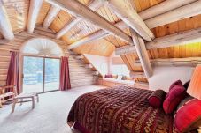 House in Breckenridge - Swan Valley Estate • Log Home • Mtn. Views • 10 min. to Breck House in Breckenridge - Swan Valley Estate • Log Home • Mtn. Views • 10 min. to Breck