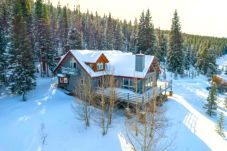 House in Breckenridge - Swan Valley Estate • Log Home • Mtn. Views • 10 min. to Breck House in Breckenridge - Swan Valley Estate • Log Home • Mtn. Views • 10 min. to Breck