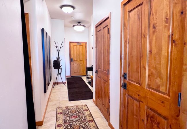 Condominium in Frisco - Timberline Cove Lakeside Condo • Mtn Views • Hot Tubs • Bike Path Condominium in Frisco - Timberline Cove Lakeside Condo • Mtn Views • Hot Tubs • Bike Path