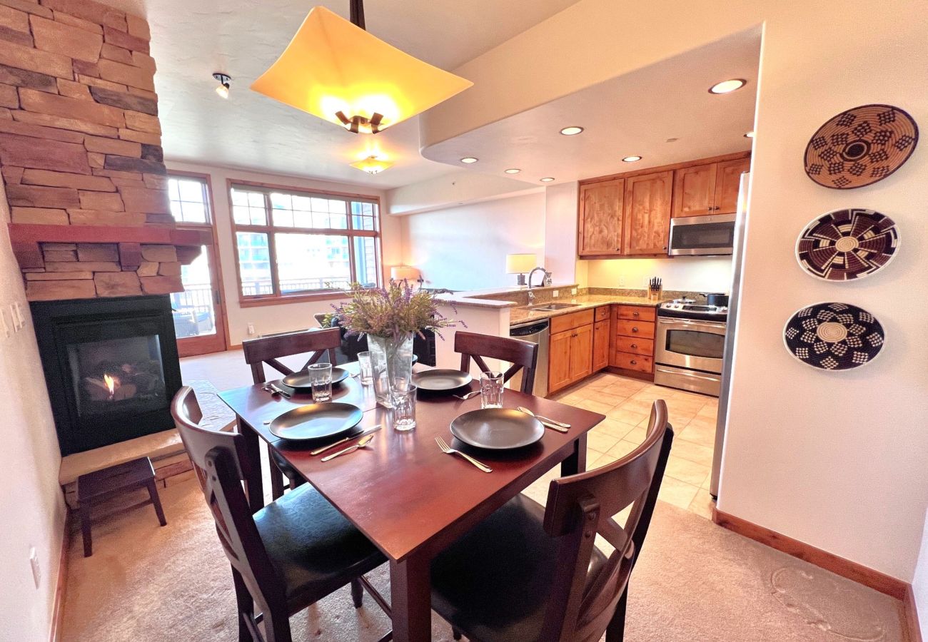 Condominium in Frisco - Frisco: Mtn Views, Hot Tubs, Bike Path, Village