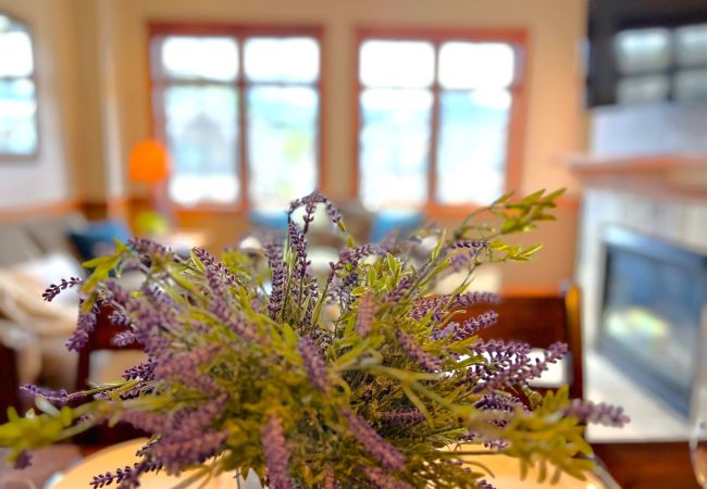 Condominium in Breckenridge - Main Street Station Quicksilver Condo • Steps to Slopes • Pool & Hot Tubs Condominium in Breckenridge - Main Street Station Quicksilver Condo • Steps to Slopes • Pool & Hot Tubs