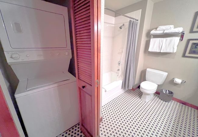 Condominium in Breckenridge - Main Street Station Quicksilver Condo • Steps to Slopes • Pool & Hot Tubs Condominium in Breckenridge - Main Street Station Quicksilver Condo • Steps to Slopes • Pool & Hot Tubs