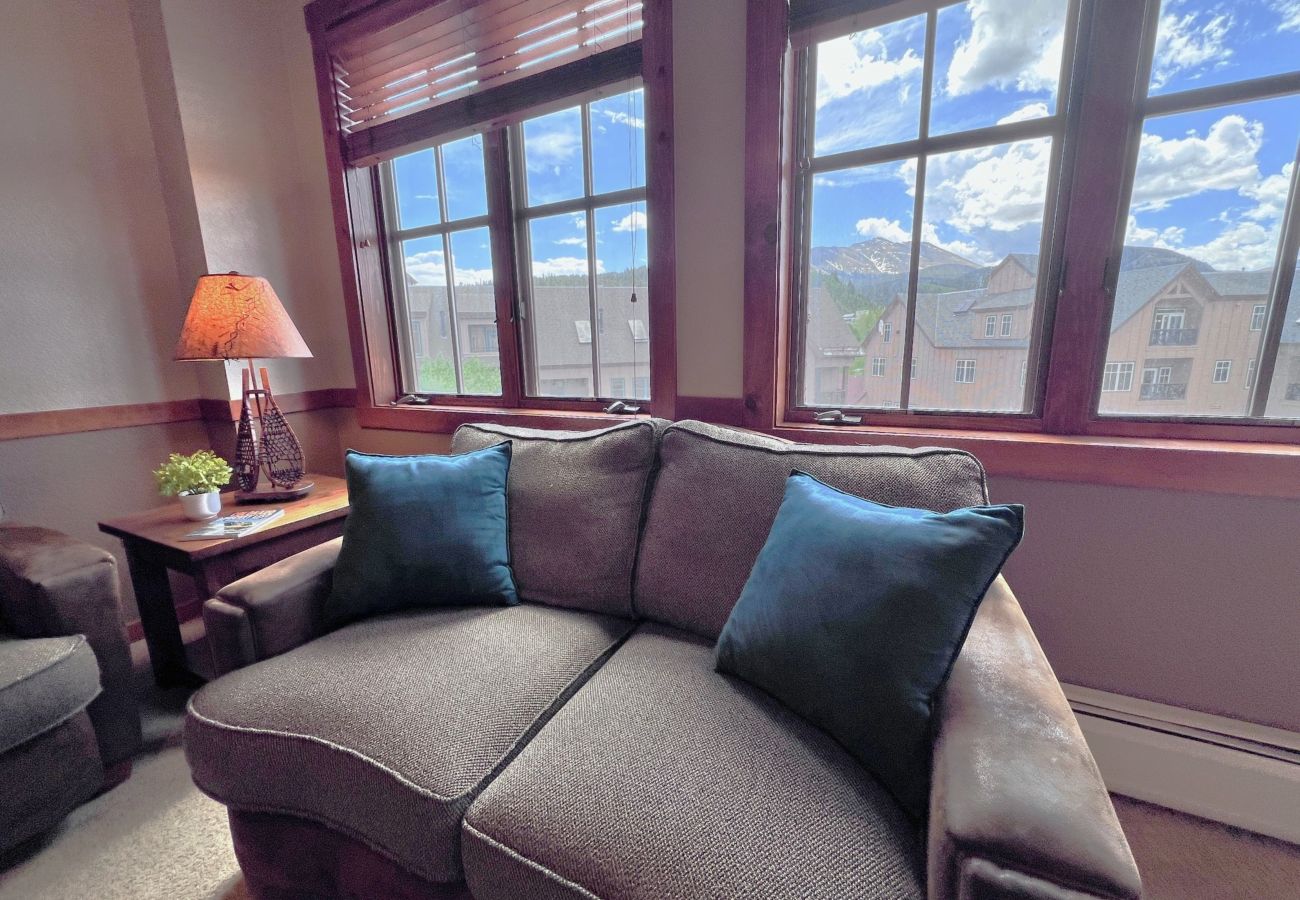 Condominium in Breckenridge - Main St Station in Breck: Ski Hike Swim Rest Play