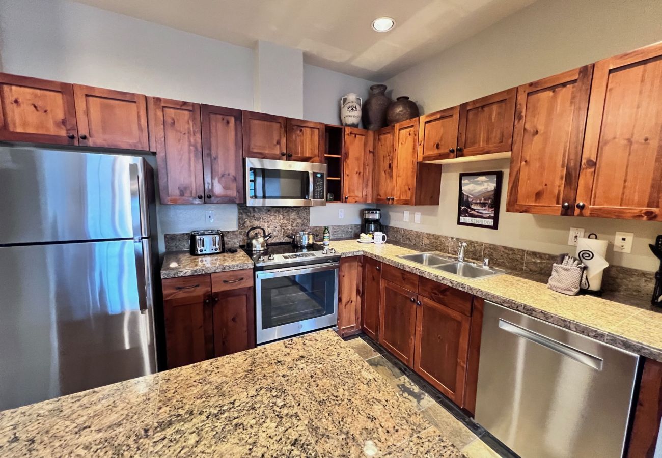 Condominium in Breckenridge - Main St Station in Breck: Ski Hike Swim Rest Play