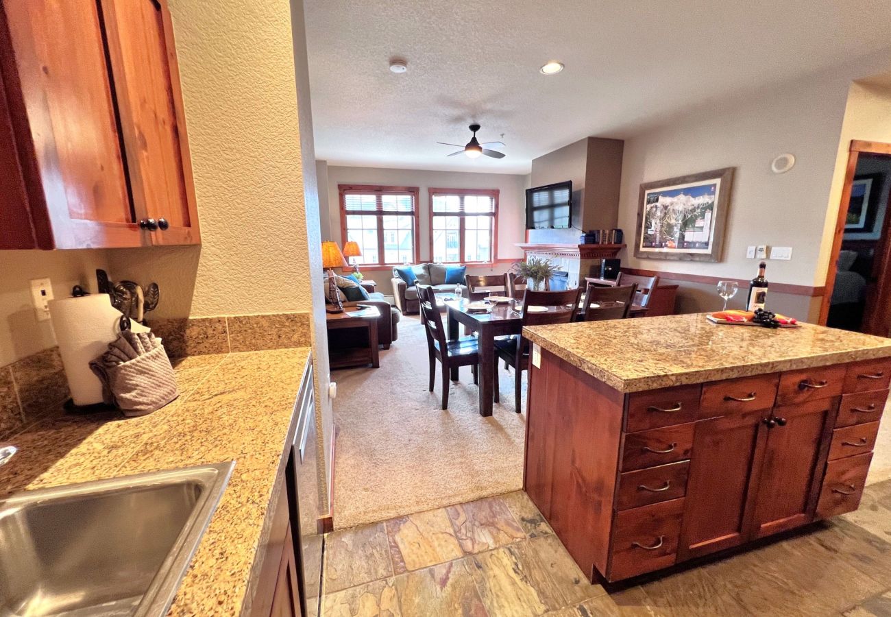Condominium in Breckenridge - Main St Station in Breck: Ski Hike Swim Rest Play