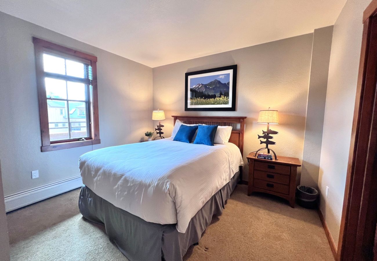 Condominium in Breckenridge - Main St Station in Breck: Ski Hike Swim Rest Play
