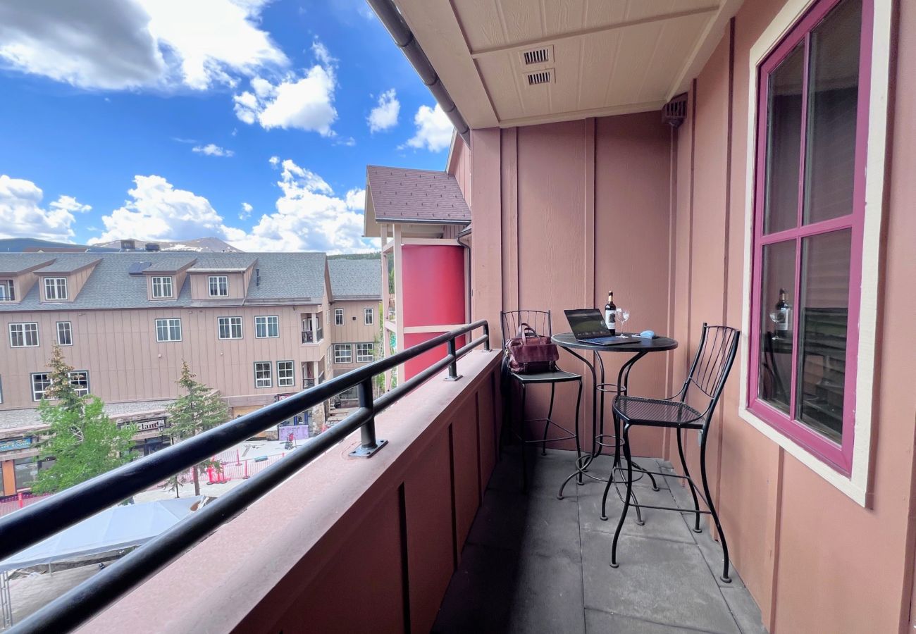 Condominium in Breckenridge - Main St Station in Breck: Ski Hike Swim Rest Play