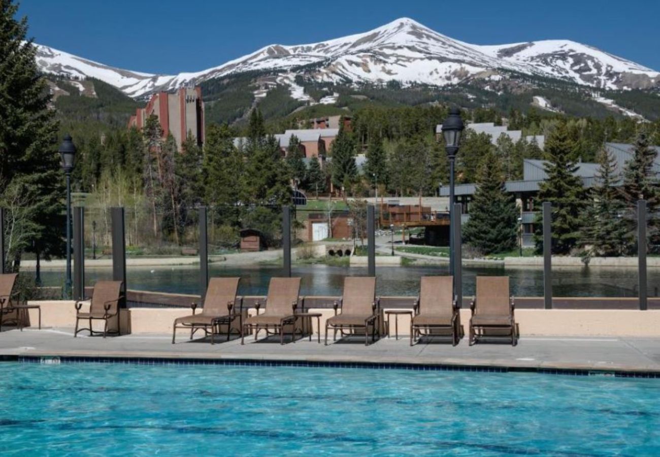 Condominium in Breckenridge - Main St Station in Breck: Ski Hike Swim Rest Play