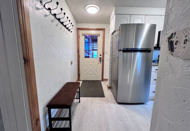 Condominium in Breckenridge - Mark IX Alpine Condo • Cozy Mtn Condo • 1 mile to Breck Main St + Slopes Condominium in Breckenridge - Mark IX Alpine Condo • Cozy Mtn Condo • 1 mile to Breck Main St + Slopes