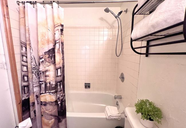 Condominium in Breckenridge - Mark IX Alpine Condo • Cozy Mtn Condo • 1 mile to Breck Main St + Slopes Condominium in Breckenridge - Mark IX Alpine Condo • Cozy Mtn Condo • 1 mile to Breck Main St + Slopes