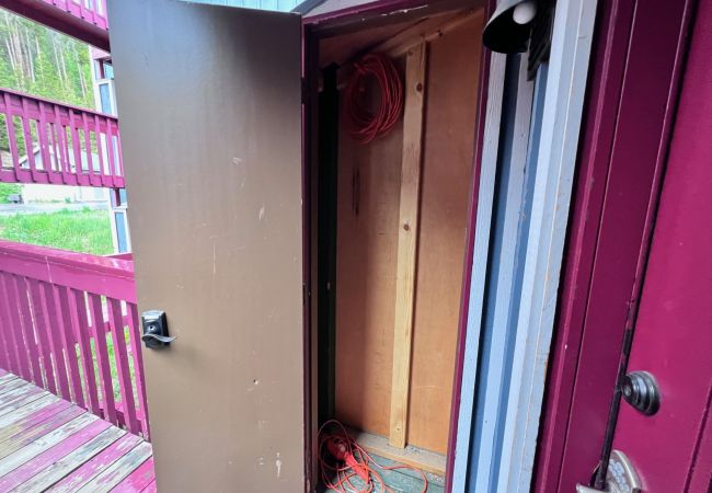 Condominium in Breckenridge - Mark IX Alpine Condo • Cozy Mtn Condo • 1 mile to Breck Main St + Slopes Condominium in Breckenridge - Mark IX Alpine Condo • Cozy Mtn Condo • 1 mile to Breck Main St + Slopes