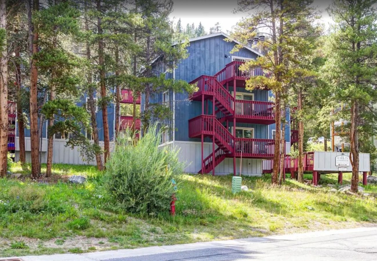 Condominium in Breckenridge - Cozy Mtn Condo 1 mile to Breck Main St + Slopes