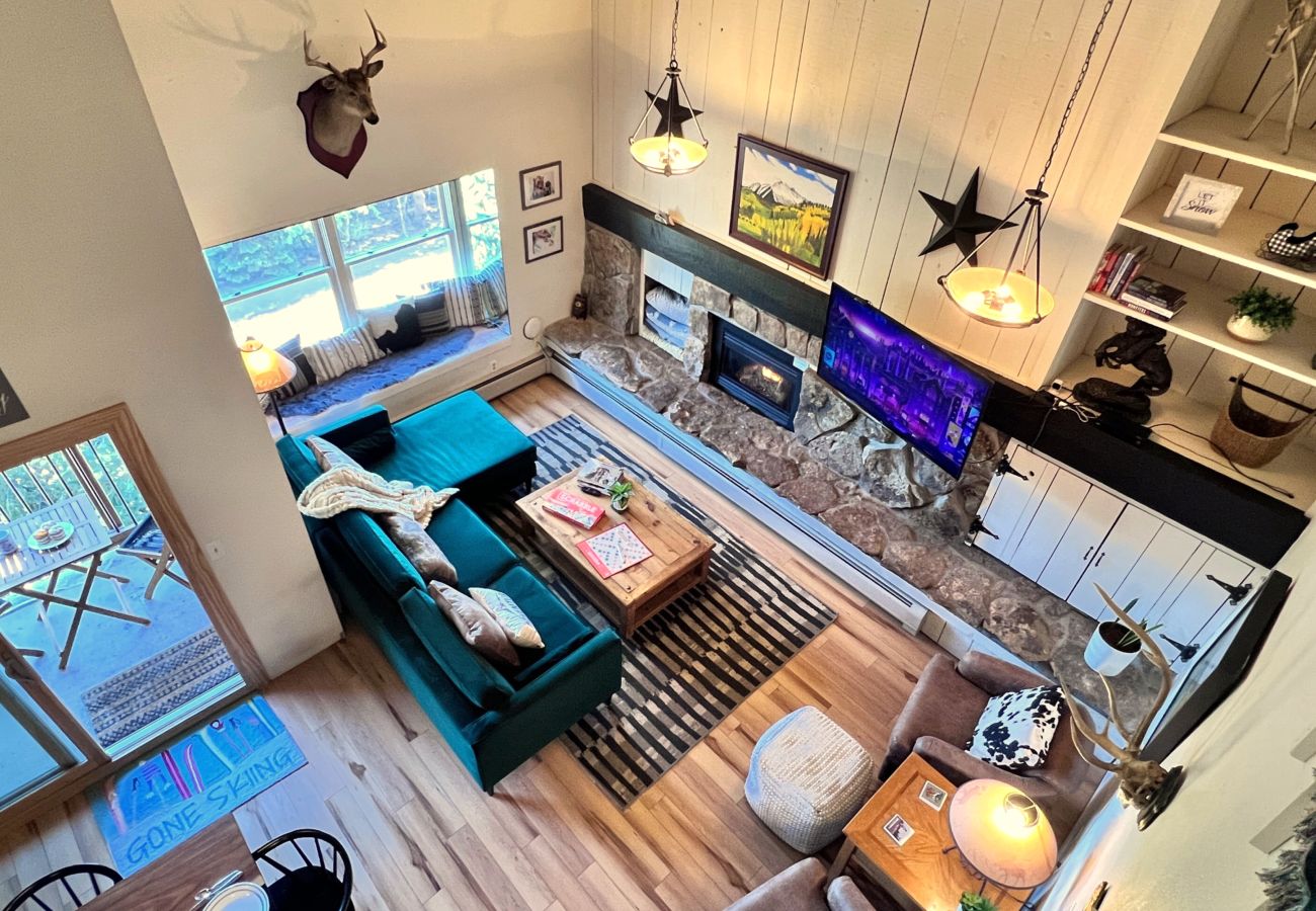 Condominium in Breckenridge - 30+ day rental near Main St Breck Slopes + Trails