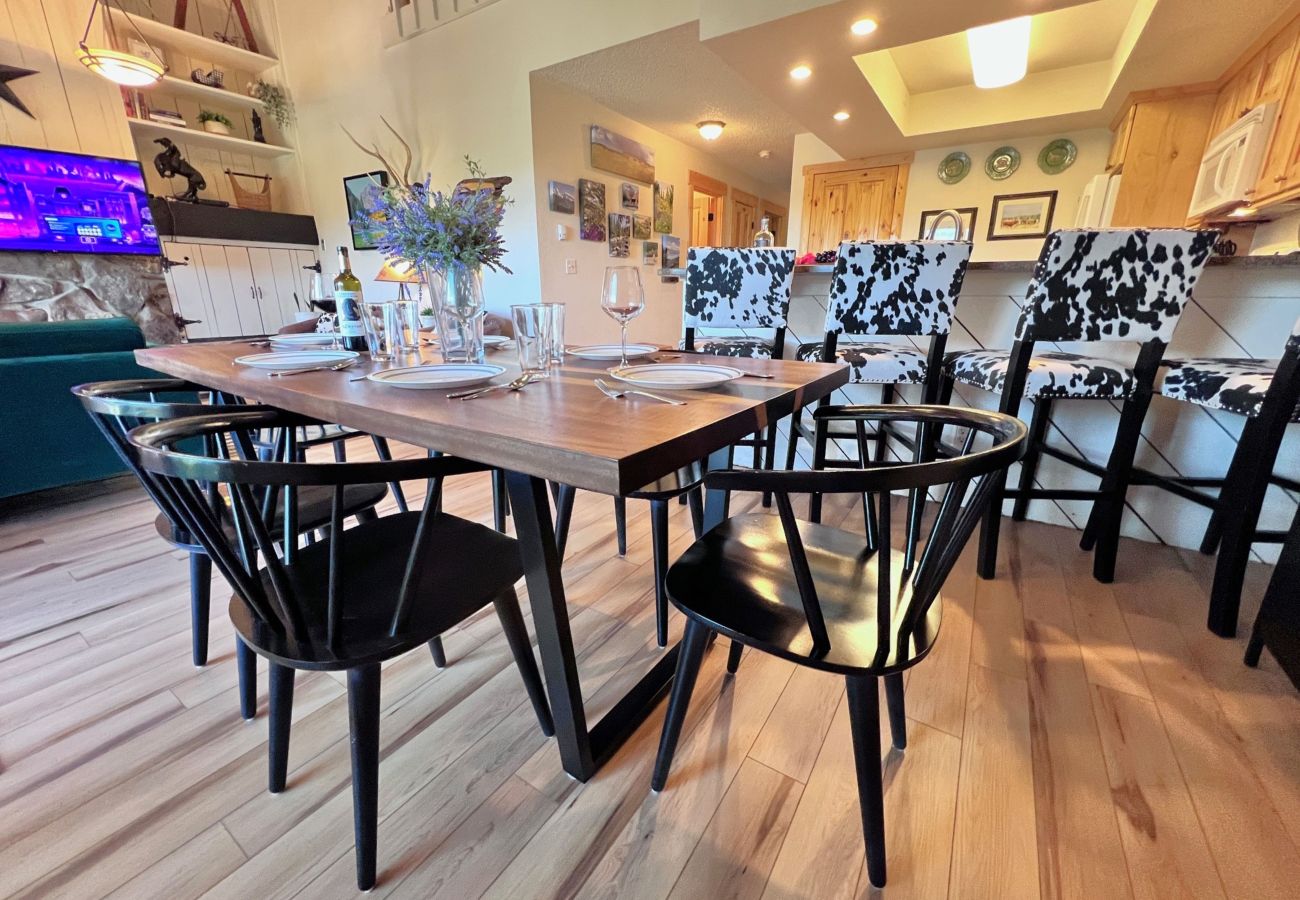 Condominium in Breckenridge - 30+ day rental near Main St Breck Slopes + Trails