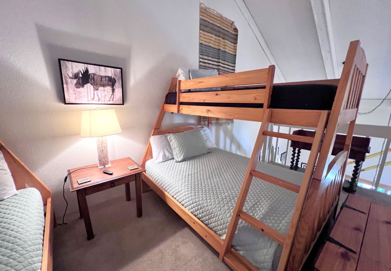 Condominium in Breckenridge - 30+ day rental near Main St Breck Slopes + Trails