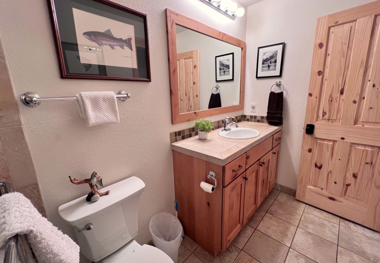 Condominium in Breckenridge - 30+ day rental near Main St Breck Slopes + Trails