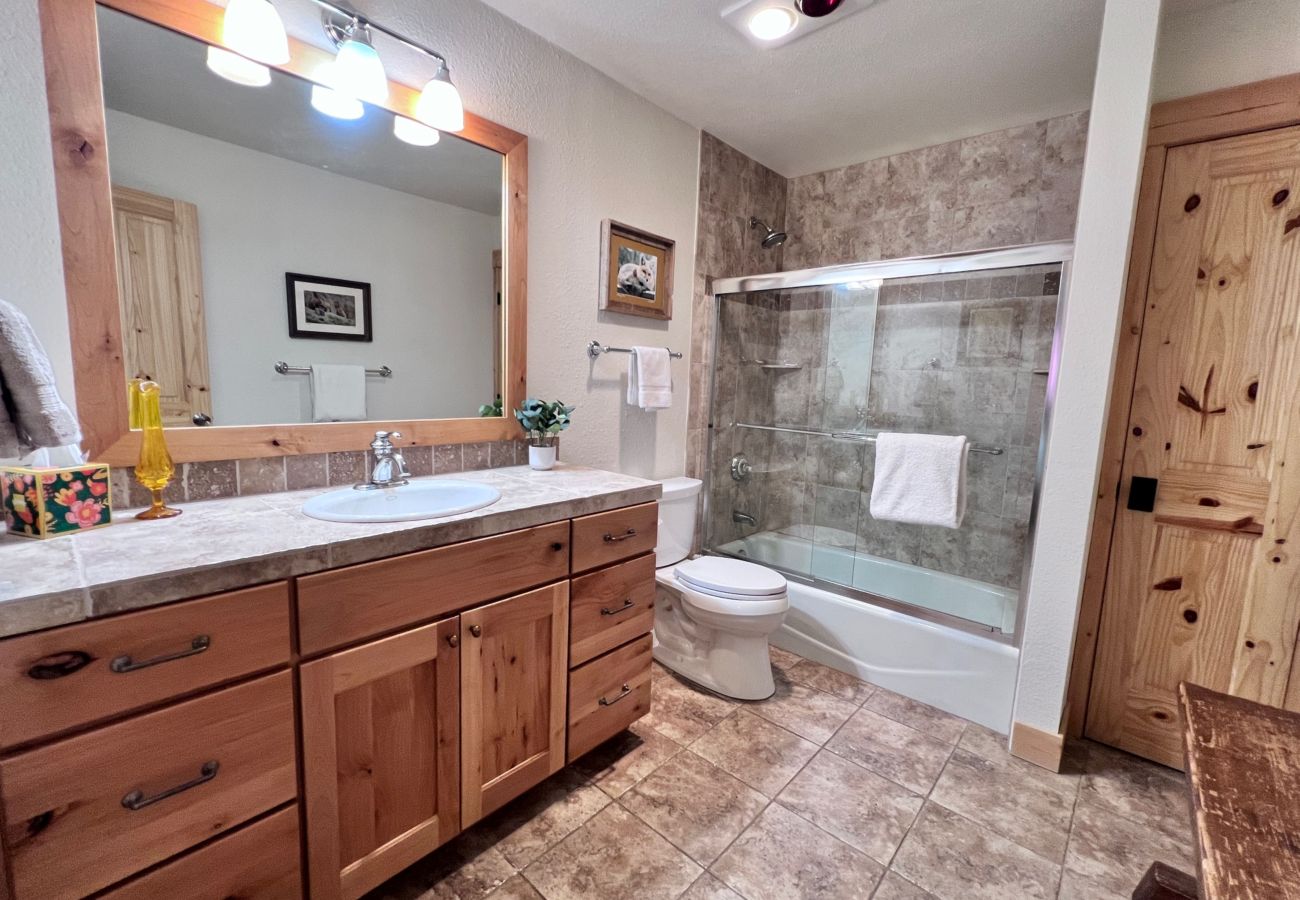 Condominium in Breckenridge - 30+ day rental near Main St Breck Slopes + Trails